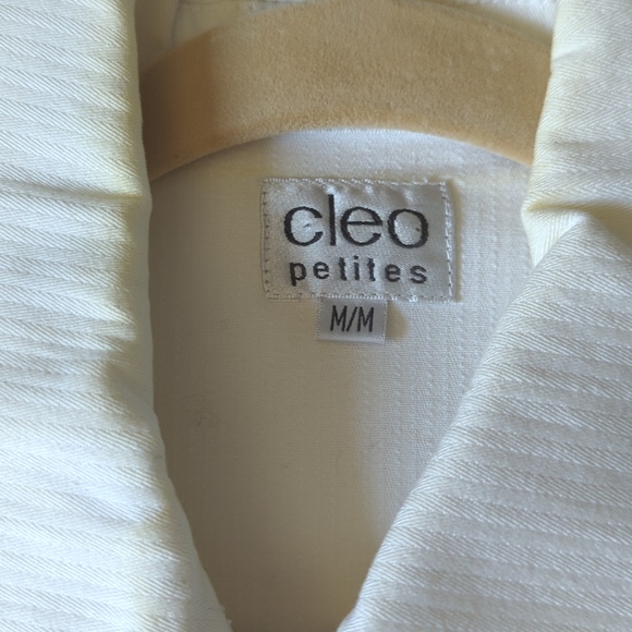 Womens Sz Medium Cream Jacket with Comfy Stretch & Cute Zipper & Button Detail - Picture 3 of 9